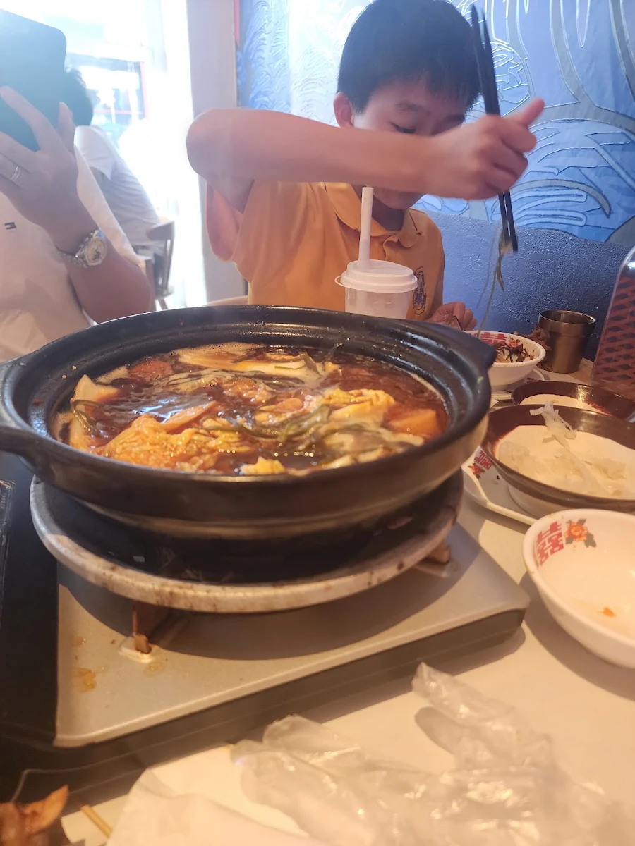 鱼羊鲜火锅煲 fish & lamb hot pot